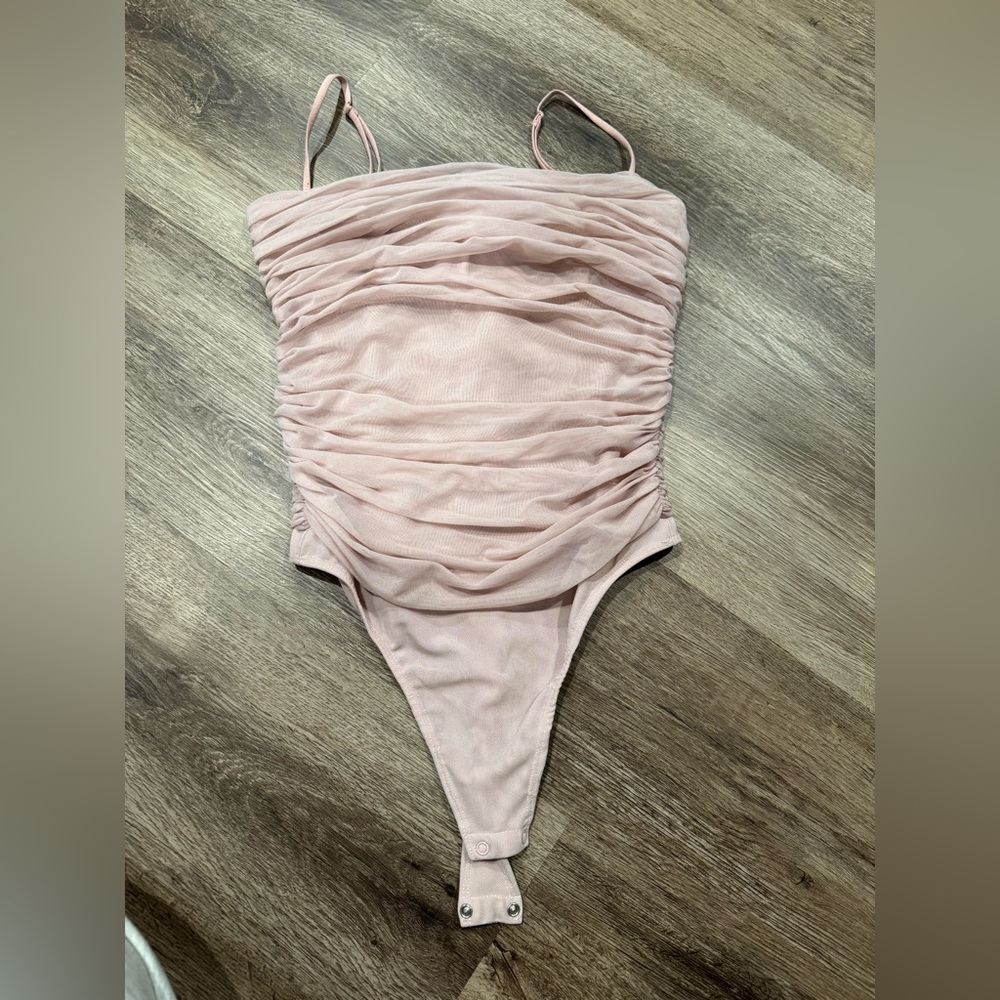 Aritzia Babaton Luxor pink bodysuit